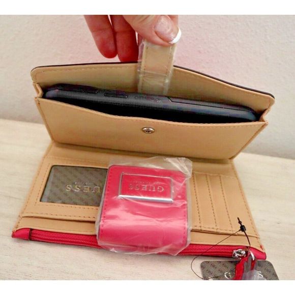 Guess BM602637 Women's Fuchsia Abree SLG Wristlet Clutch Wallet Phone Case - Picture 5 of 6